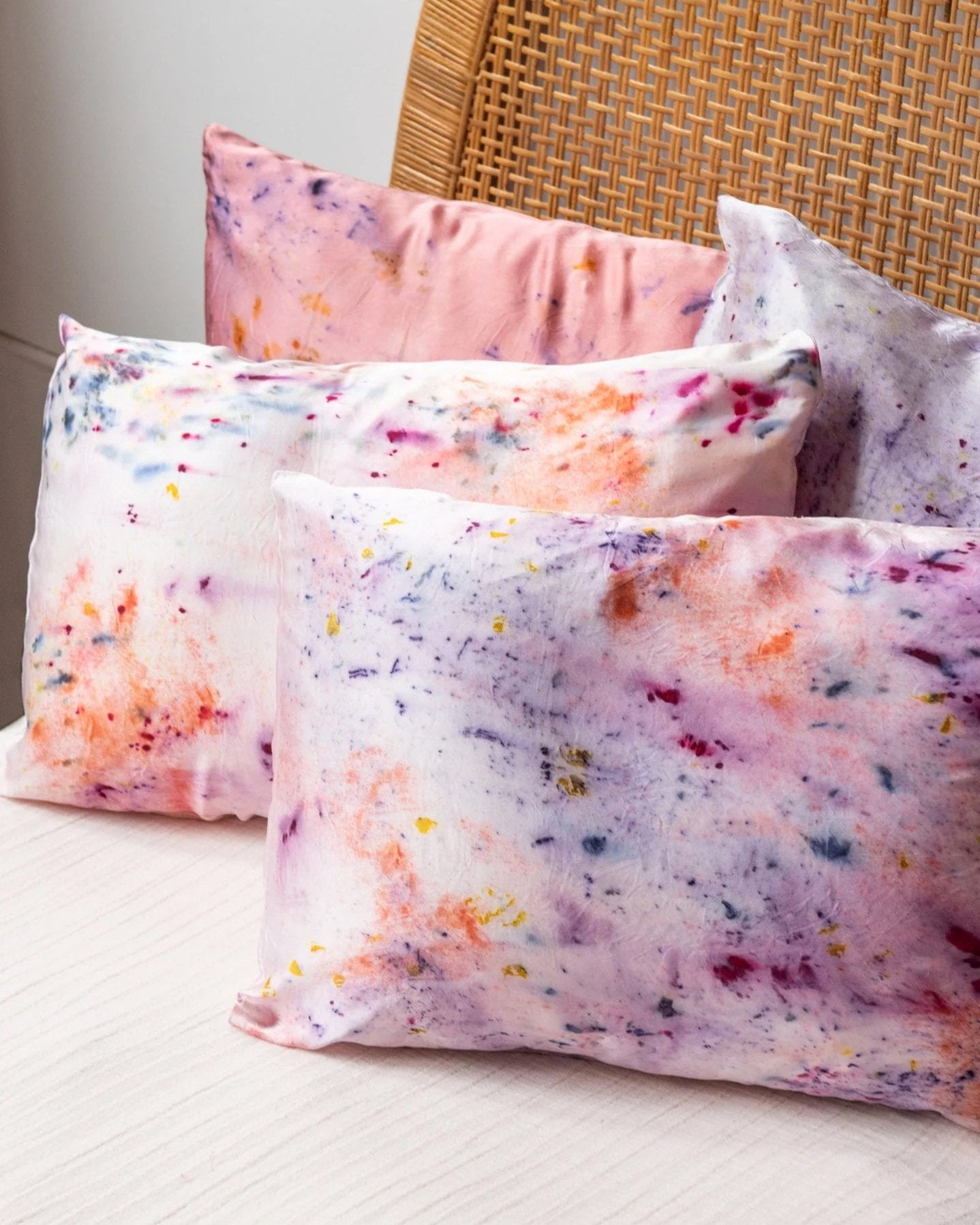 Dyekween: Floral Botanically Dyed Silk Pillowcase - Pink