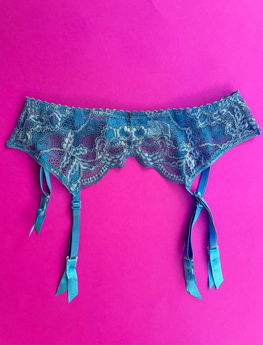 Clo: Fortuna Lace Garter Belt - Cendre Blue