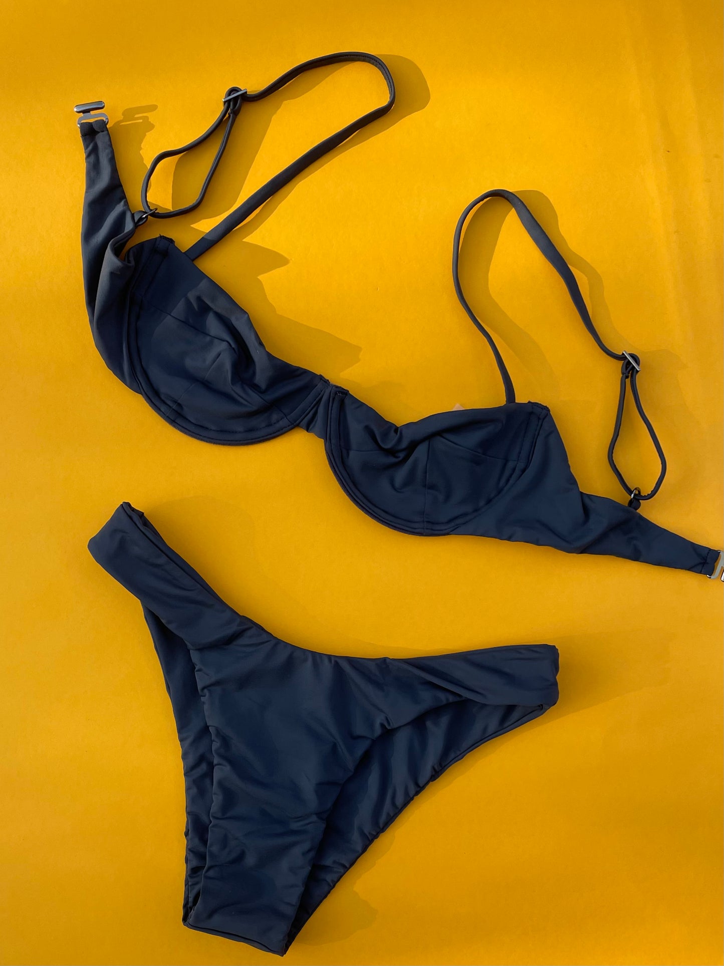 Haight: Vintage Underwire Bikini Top - Deep Blue