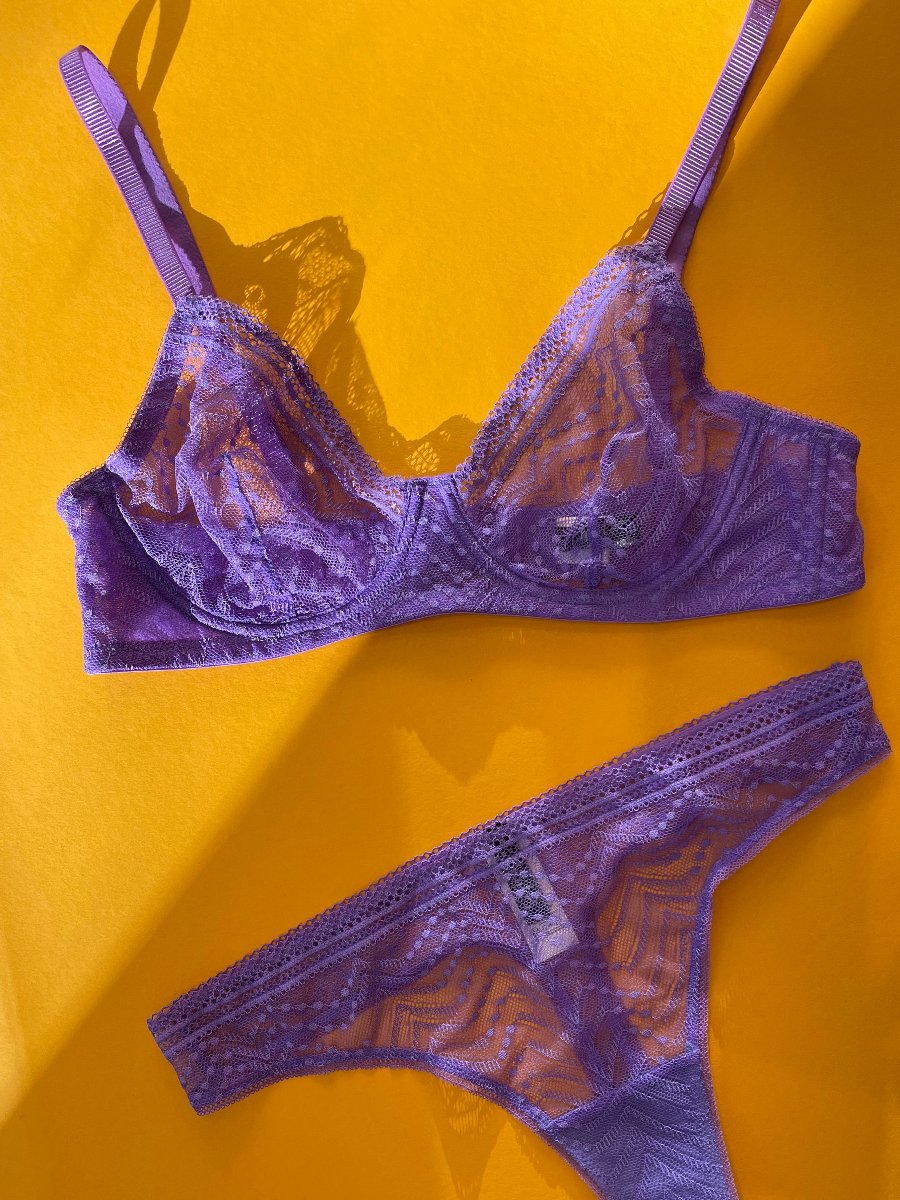 Huit: Eclatante Underwire Bra - Violet