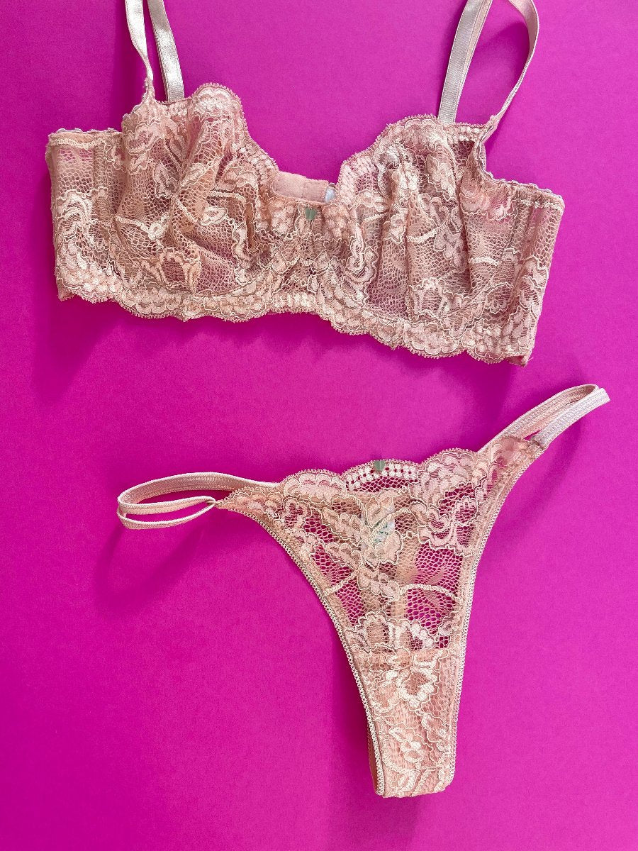 Clo: Fortuna Lace Adjustable String Thong - Maple Sugar