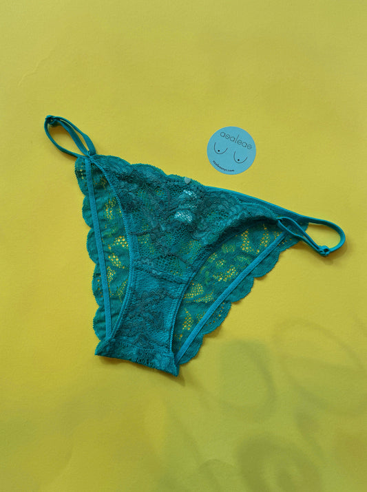 Clo: Fortuna Lace String Bikini - Tropical Green