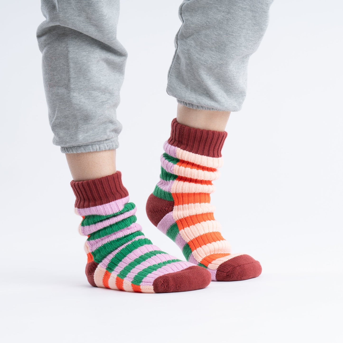 Verloop: Super Stripe Knit House Socks - Kelly Lilac