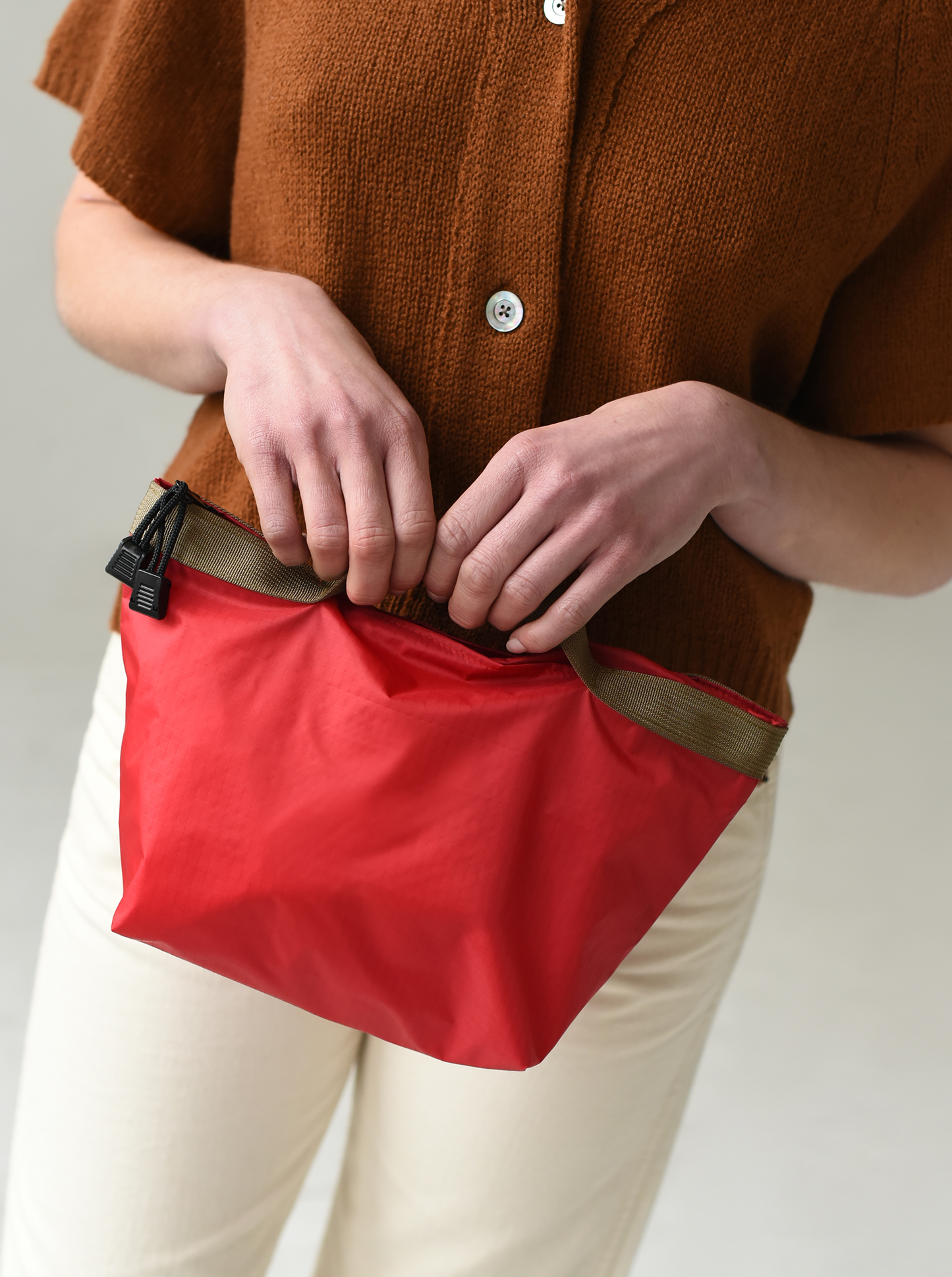 8.6.4: Large Nylon Pouch Bag - Red/Coyote