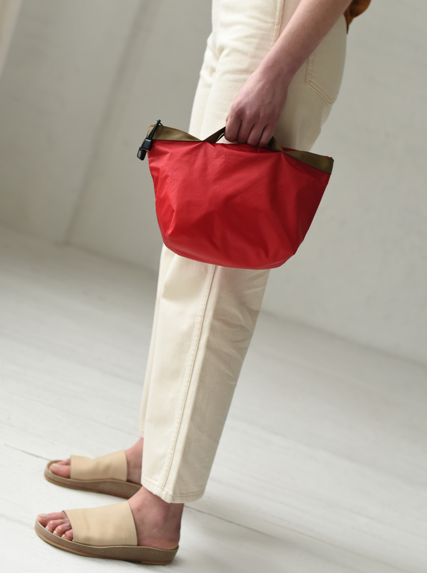 8.6.4: Large Nylon Pouch Bag - Red/Coyote